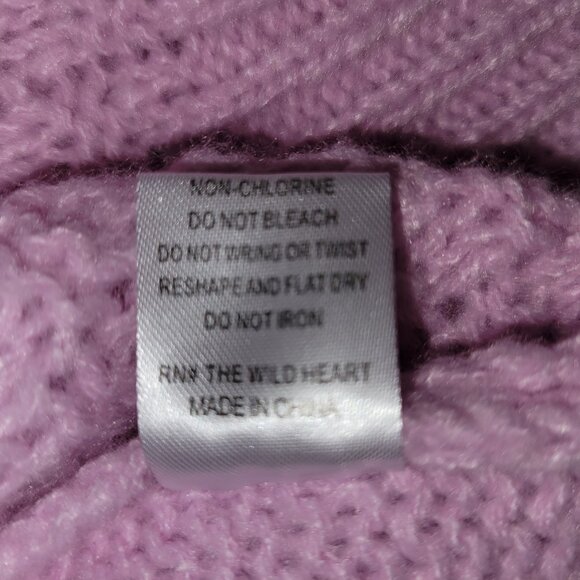 Woven Heart Cable Knit Pink Turtleneck Chunky Sweater Size Medium NWT - Picture 11 of 12